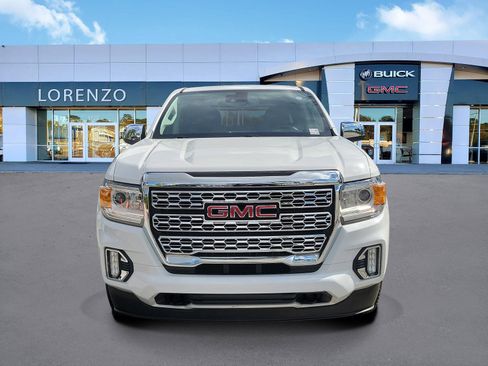 Used 2022 GMC Canyon Denali image 2