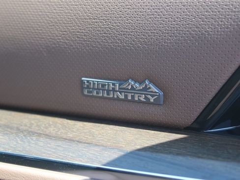 New 2026 Chevrolet Tahoe High Country AWD/4WD image 34