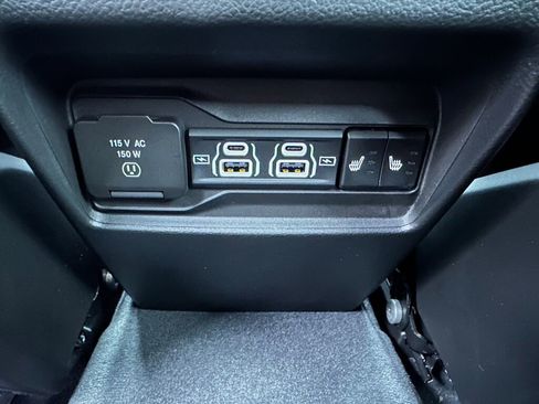 New 2024 Jeep Grand Cherokee Overland w/ Advanced Protech Group III image 15