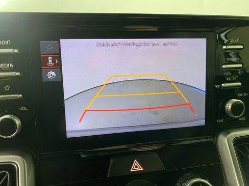 Used 2023 Kia Sorento LX image 23