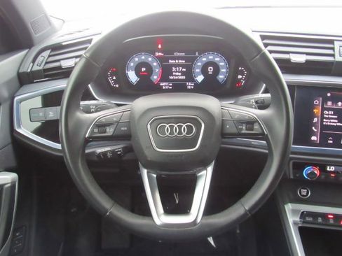 Used 2022 Audi Q3 2.0T Premium Plus w/ Premium Plus Package image 35