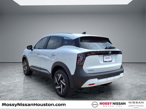 New 2026 Nissan Kicks SV w/ SV Premium Package image 2