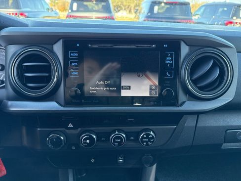 Used 2016 Toyota Tacoma SR5 image 11