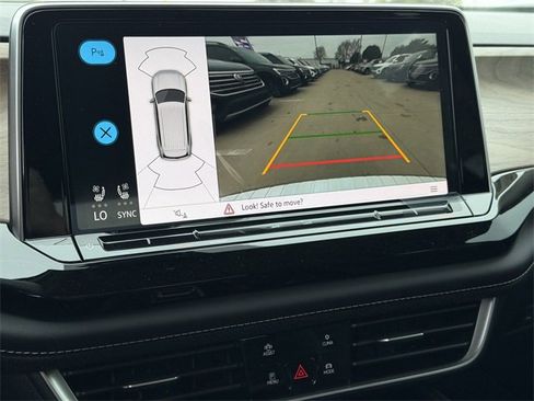 New 2026 Volkswagen Atlas SE image 14