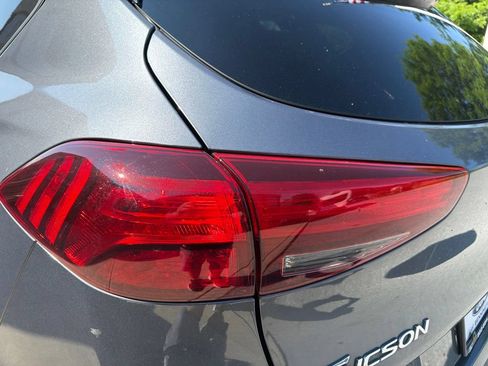 Used 2021 Hyundai Tucson Value AWD/4WD image 17