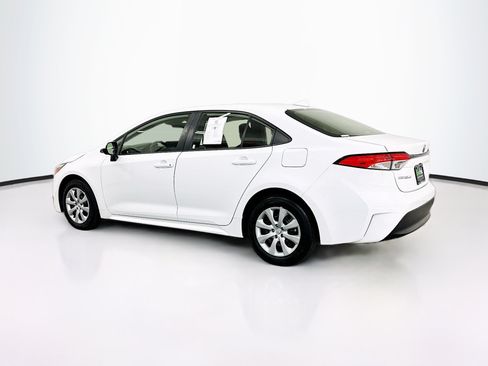 Used 2025 Toyota Corolla LE w/ Carpet Mat Package (TMS) FWD image 5