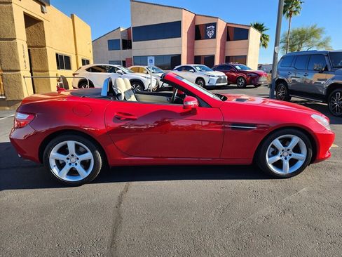 Used 2015 Mercedes-Benz SLK 250 w/ Premium Package image 21