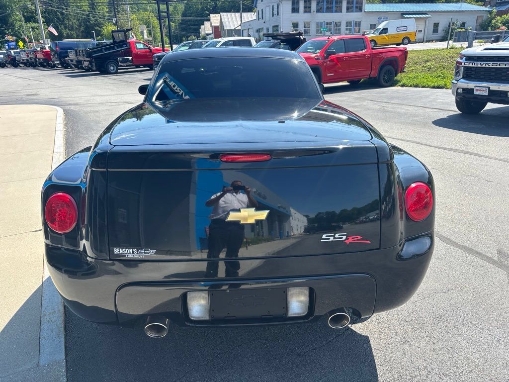 Used 2004 Chevrolet SSR w/ Preferred Equipment Group RWD image 6