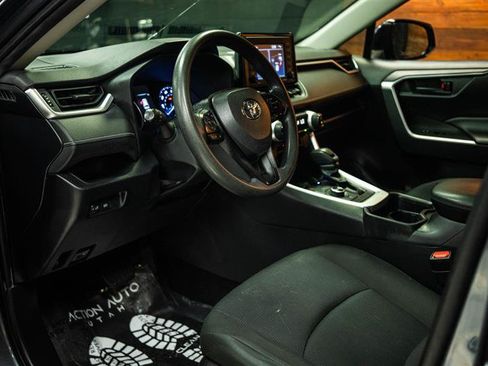 Used 2020 Toyota RAV4 LE w/ All Weather Liner Package AWD/4WD image 8