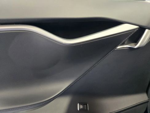 Used 2018 Tesla Model S AWD image 10