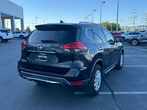 Used 2017 Nissan Rogue SV AWD/4WD image 24