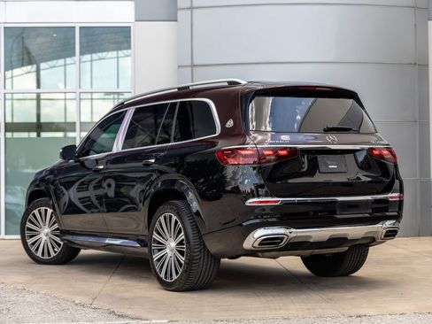Used 2024 Mercedes-Benz Maybach GLS 600 4MATIC image 12