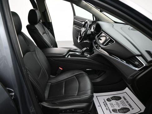 Used 2021 Buick Enclave Avenir w/ Avenir Technology Package image 30