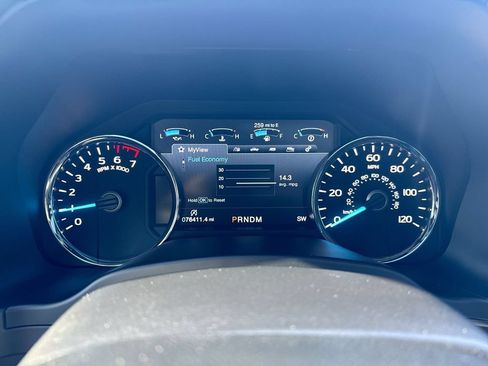 Used 2018 Ford F150 Lariat w/ Equipment Group 502A Luxury AWD/4WD image 12