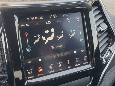 Used 2020 Jeep Cherokee Limited AWD/4WD image 19