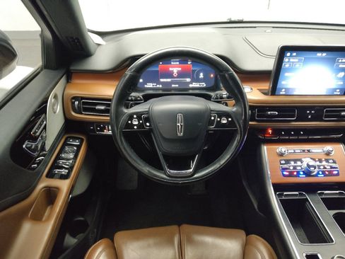 Used 2020 Lincoln Aviator Reserve w/ Equipment Group 201A RWD image 29