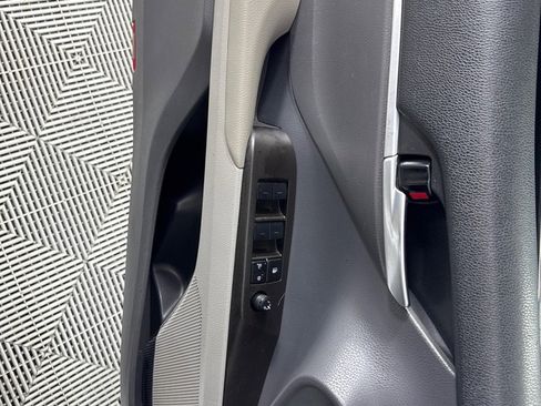 Used 2023 Toyota Camry LE image 10