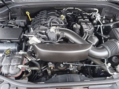 Used 2024 Dodge Durango GT image 28