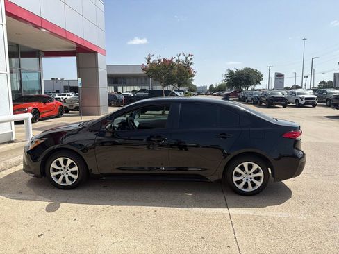 Used 2026 Toyota Corolla LE FWD image 8