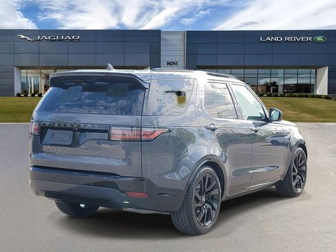 Used 2025 Land Rover Discovery Dynamic SE AWD/4WD image 3