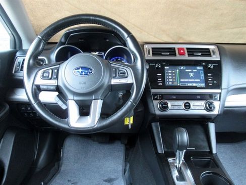 Used 2015 Subaru Outback 2.5i Premium image 18