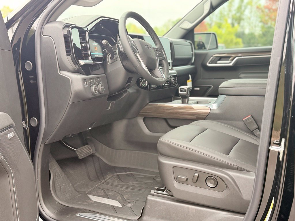 New 2026 Chevrolet Silverado 1500 RST w/ Convenience Package II AWD/4WD image 23