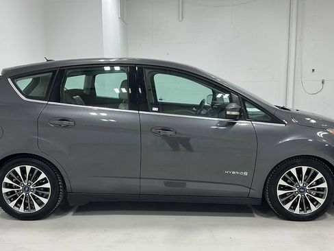 Used 2017 Ford C-MAX Titanium w/ Equipment Group 301A image 7