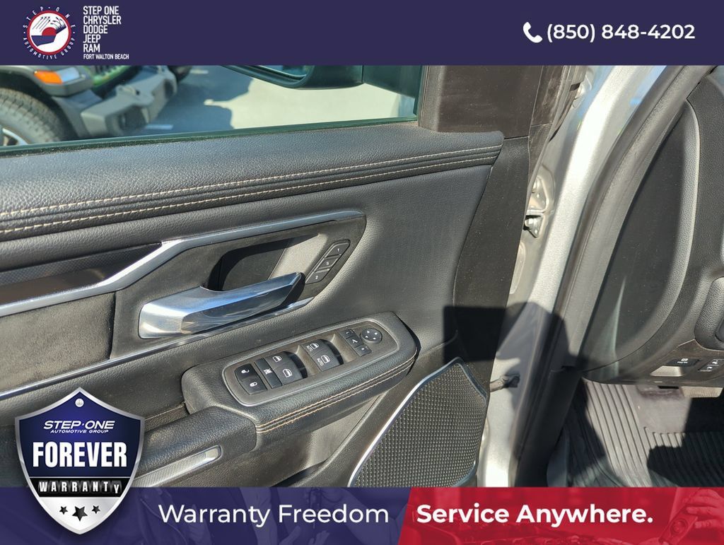 Used 2022 RAM 1500 Laramie w/ Sport Appearance Package AWD/4WD image 18