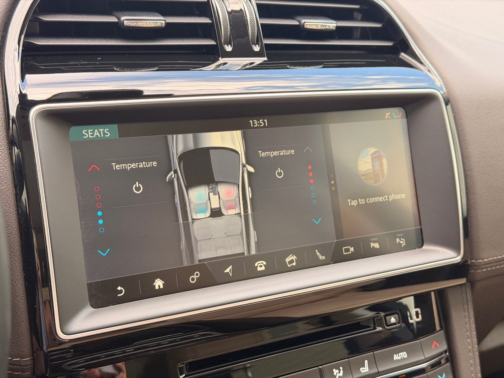 Used 2019 Jaguar F-PACE Prestige AWD/4WD image 15