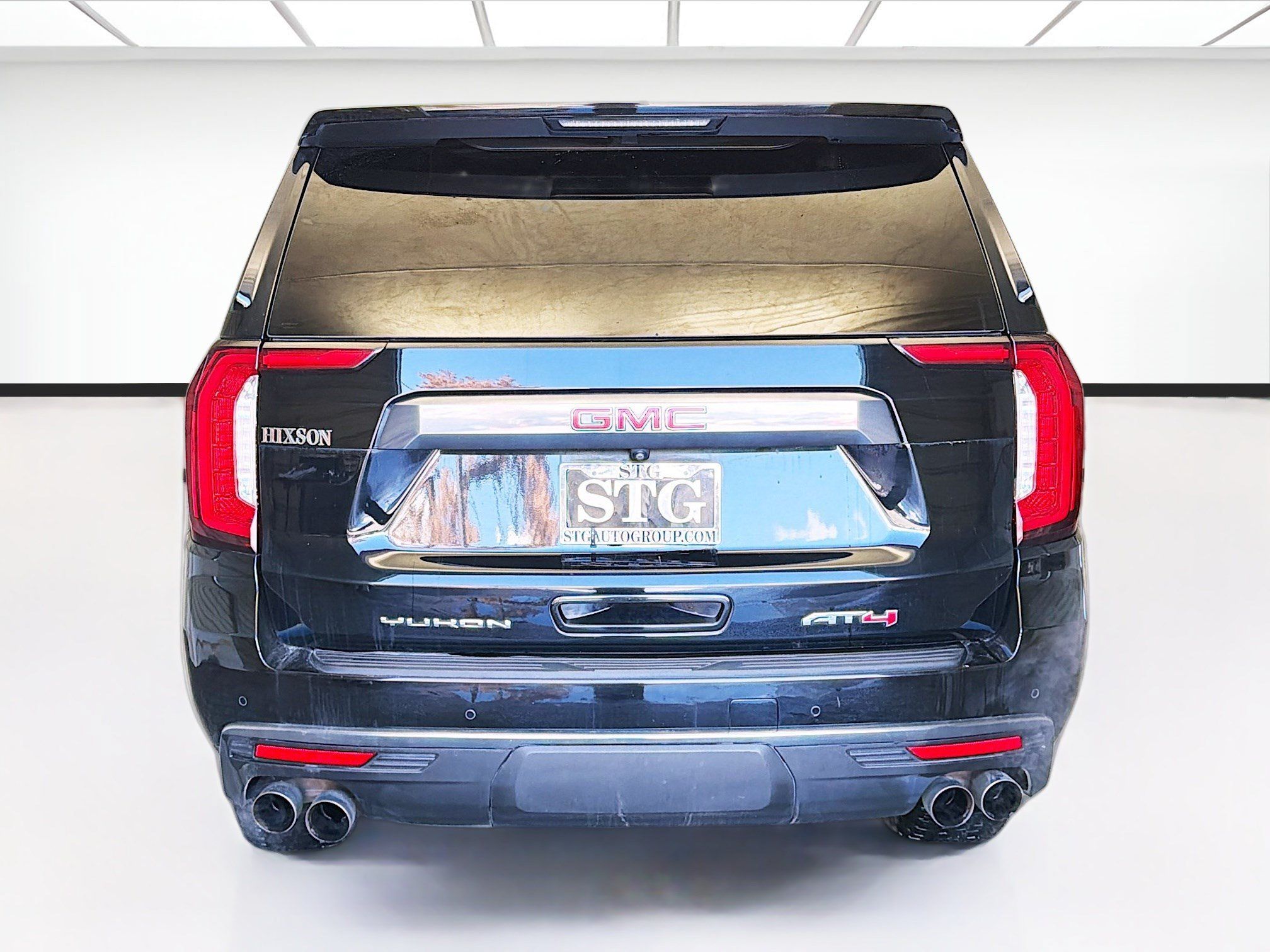 Used 2024 GMC Yukon XL AT4 w/ AT4 Premium Plus Package AWD/4WD image 5