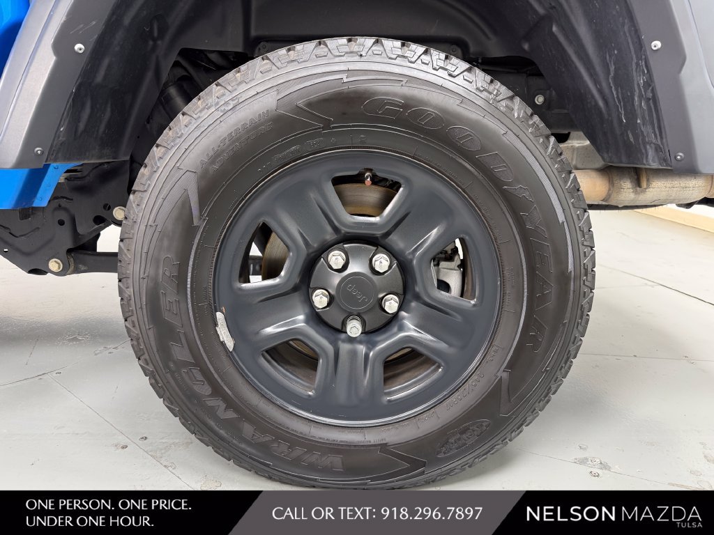 Used 2023 Jeep Gladiator Sport AWD/4WD image 12