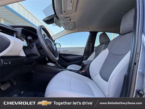 Used 2022 Toyota Corolla LE image 23