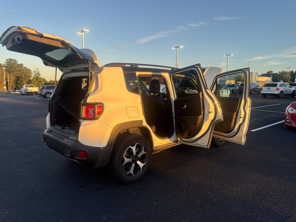 Used 2021 Jeep Renegade Trailhawk AWD/4WD image 41