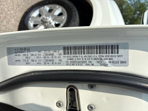 Used 2017 RAM 3500 Laramie w/ Snow Chief Group AWD/4WD image 30