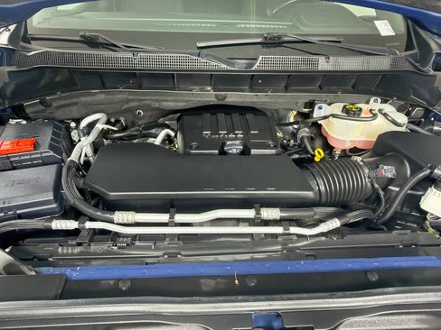 Used 2024 Chevrolet Silverado 1500 LT AWD/4WD image 32