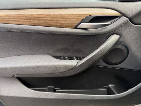 Used 2015 BMW X1 xDrive28i image 14