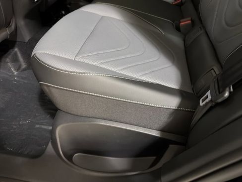 New 2026 Volkswagen Tiguan SE AWD/4WD image 23