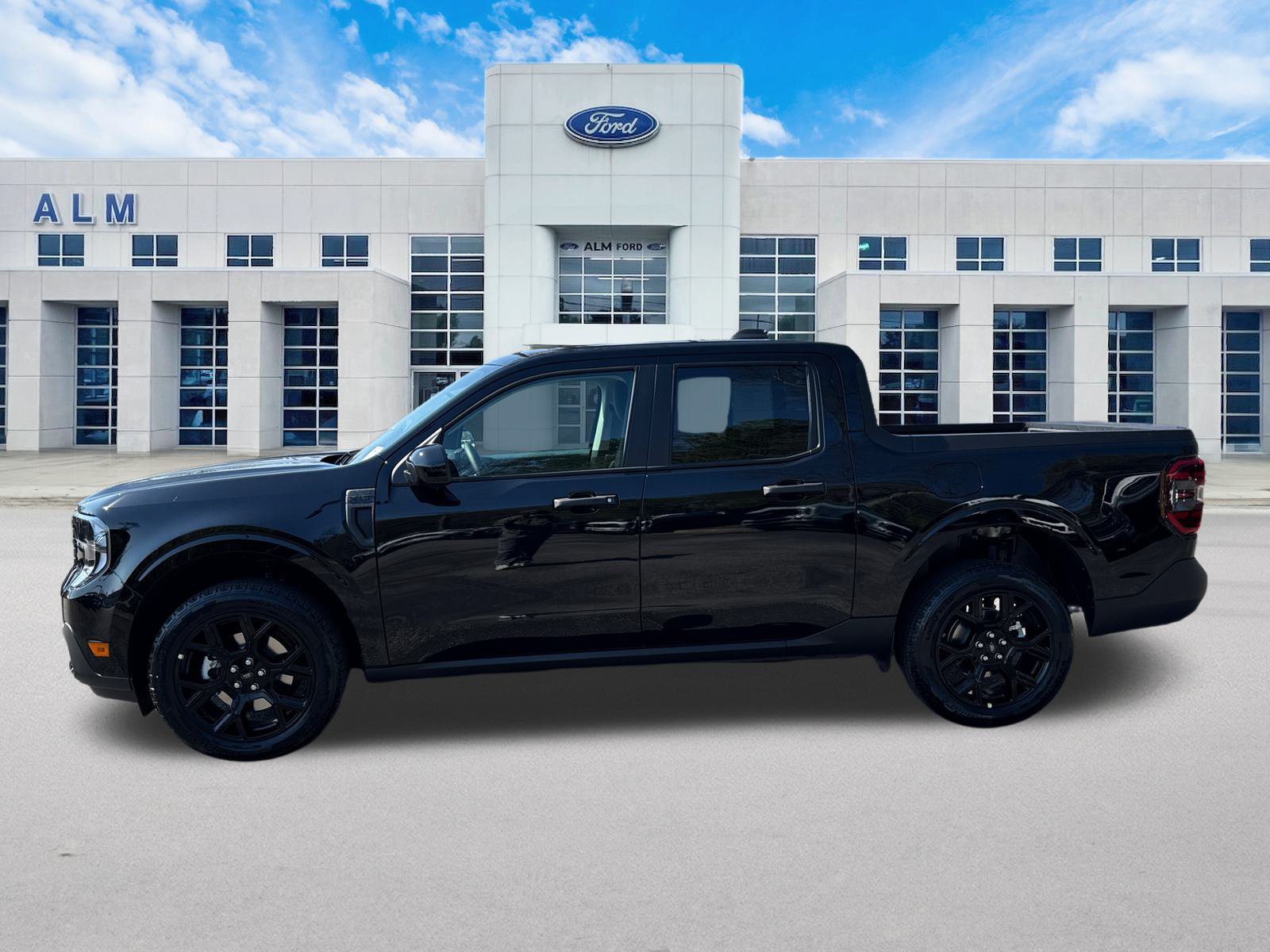 New 2026 Ford Maverick XLT w/ Black Appearance Package AWD/4WD image 9