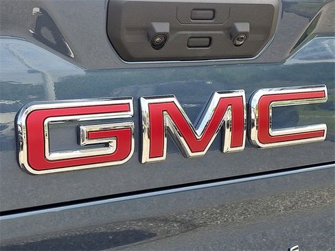 New 2025 GMC Sierra 2500 Denali w/ Denali Reserve Package image 19