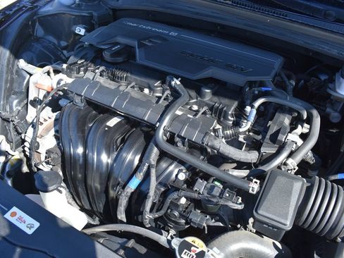 Used 2022 Hyundai Elantra SEL image 33