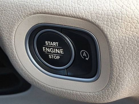 Used 2020 Mercedes-Benz GLE 350 4MATIC image 27