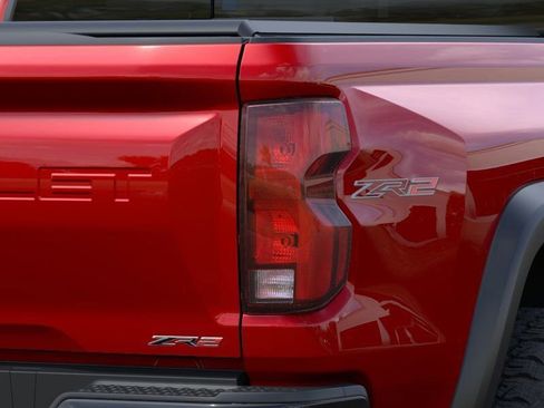 New 2026 Chevrolet Colorado ZR2 w/ Technology Package AWD/4WD image 12