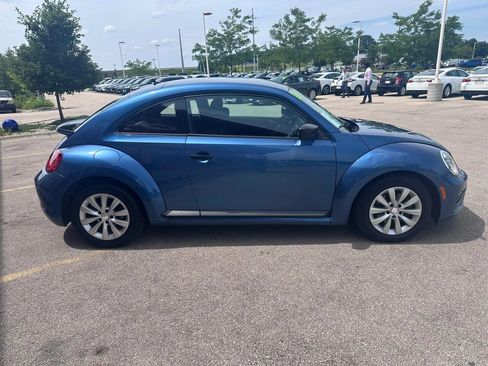 Used 2018 Volkswagen Beetle 2.0T S FWD image 4