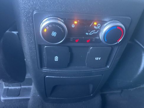 Used 2023 Ford Explorer Limited image 16