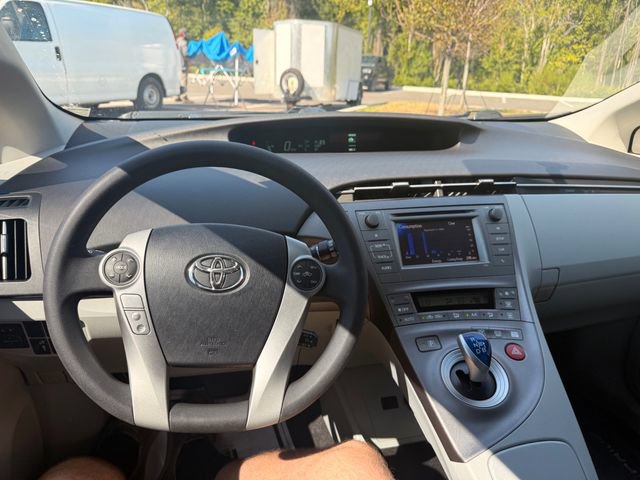 Used 2013 Toyota Prius Two FWD image 2