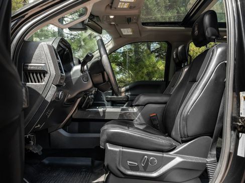 Used 2019 Ford F250 Lariat w/ Lariat Ultimate Package AWD/4WD image 15