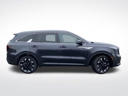 New 2025 Kia Sorento SX