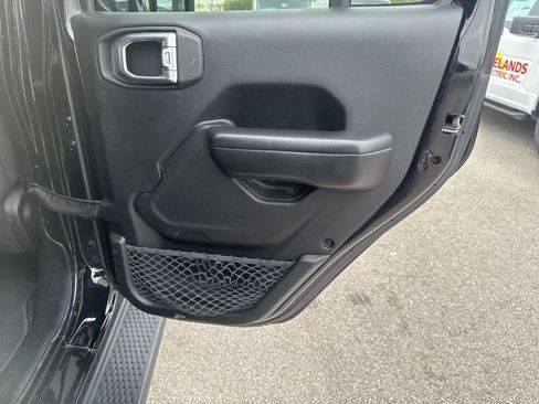 Used 2019 Jeep Wrangler Unlimited Sport S AWD/4WD image 44