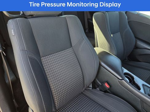 Used 2019 Dodge Challenger SXT image 18