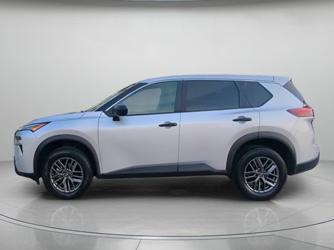 Used 2024 Nissan Rogue S FWD image 16